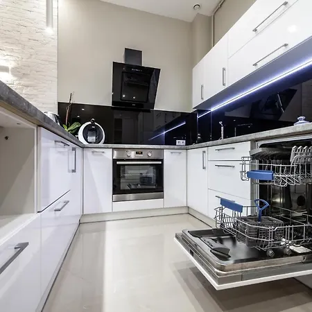 Luxe Virmenska * Lviv