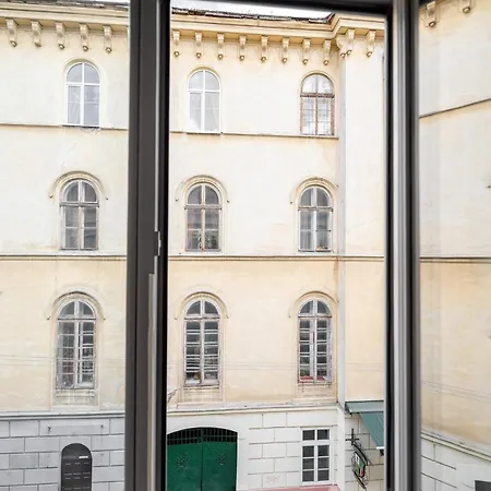 Luxe Virmenska Apartman *