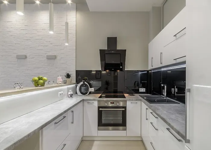 Luxe Virmenska * Leopoli