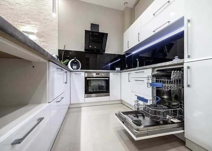 Luxe Virmenska * Leopoli