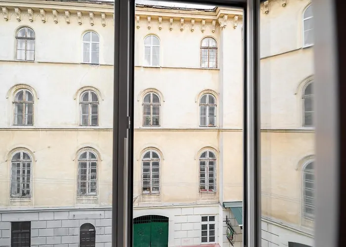 Luxe Virmenska Appartement *