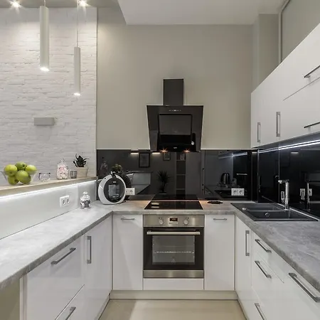 Luxe Virmenska * Lviv